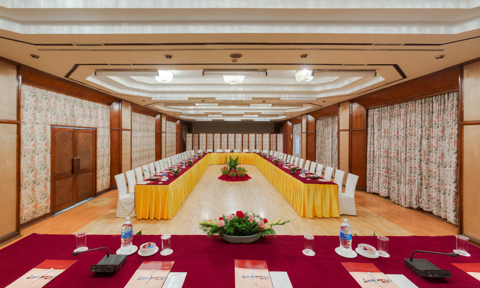 Hotel Himalaya Kathmandu Exterior photo